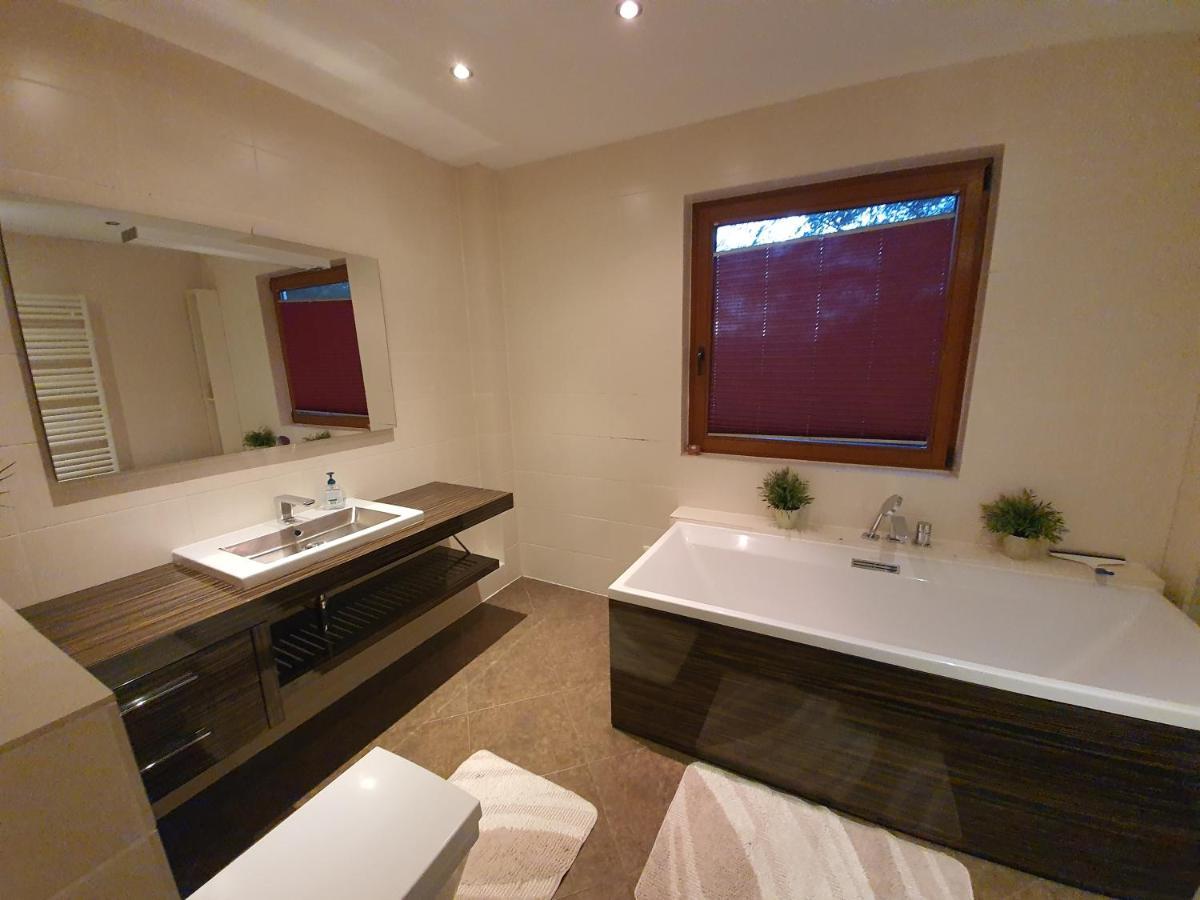 Apartment Bei Hamburg Bis 10 Personen Mit Terasse Und Gartennutzung. Буххольц-ин-дер-Нордхайде Экстерьер фото